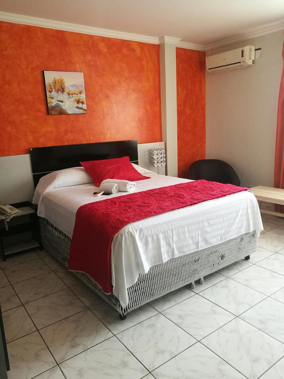 Dorado Hotel Cobija Ngoại thất bức ảnh