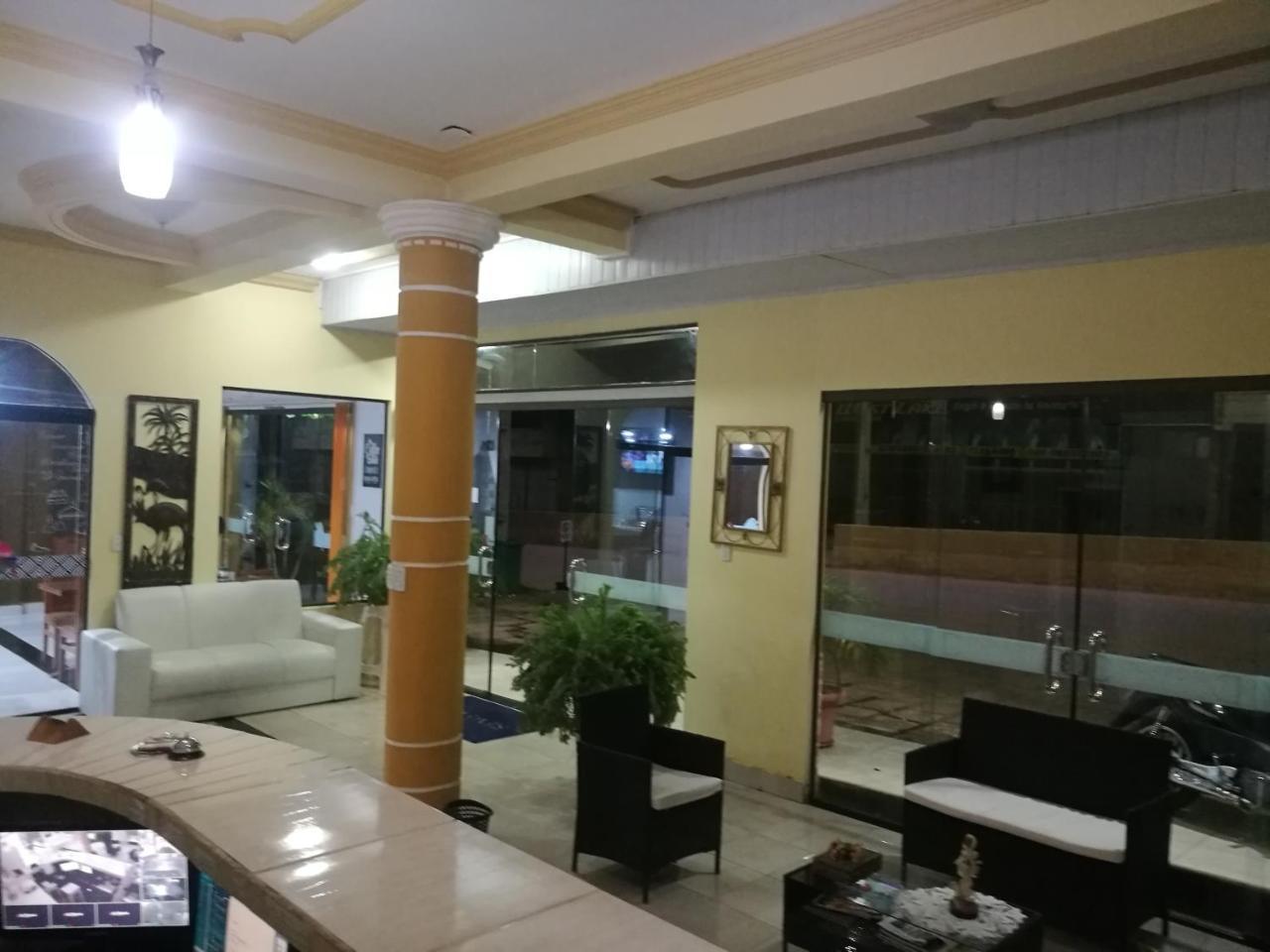Dorado Hotel Cobija Ngoại thất bức ảnh